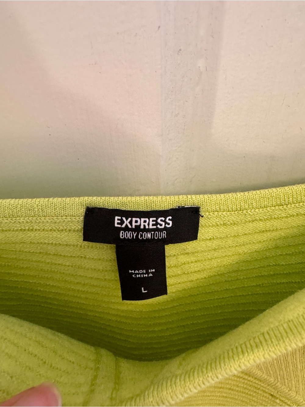 Express // Body Contour Ribbed Crop Top - Picture 2 of 4